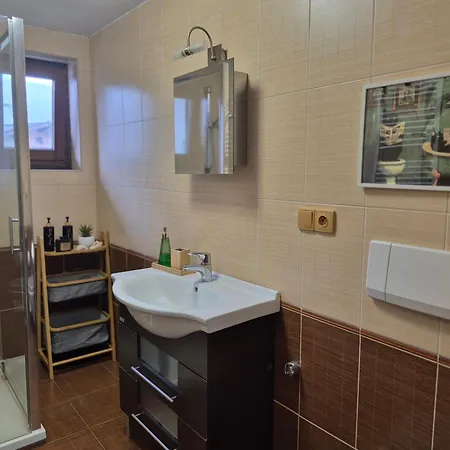 Otilia Apartment